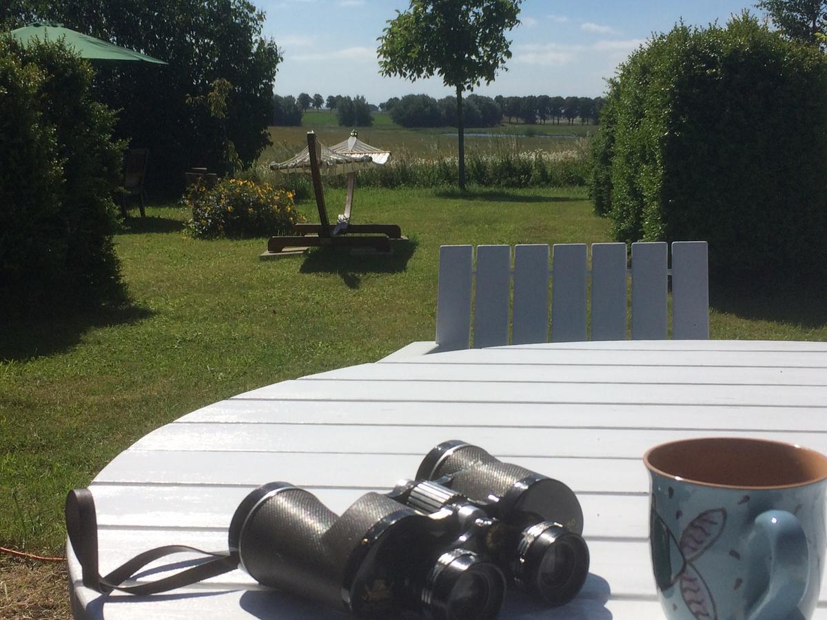 Garden Mellan Slotten Svarte ภายนอก รูปภาพ