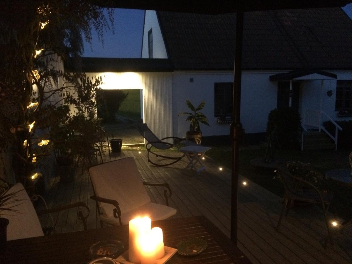Garden Mellan Slotten Svarte ภายนอก รูปภาพ