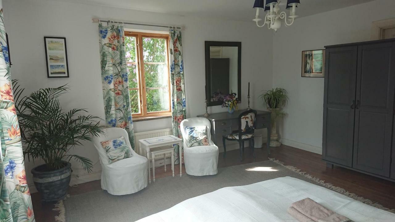 Garden Mellan Slotten Svarte ภายนอก รูปภาพ