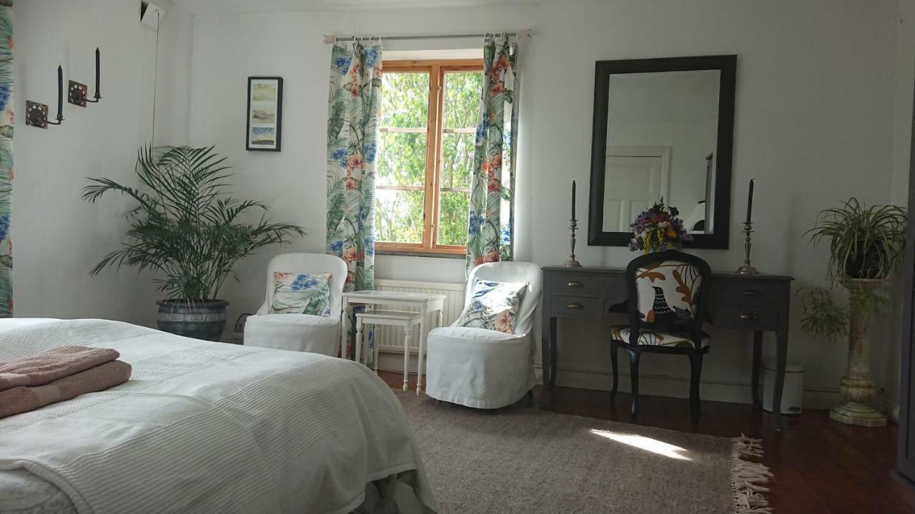 Garden Mellan Slotten Svarte ภายนอก รูปภาพ