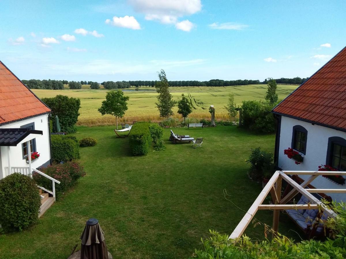 Garden Mellan Slotten Svarte ภายนอก รูปภาพ